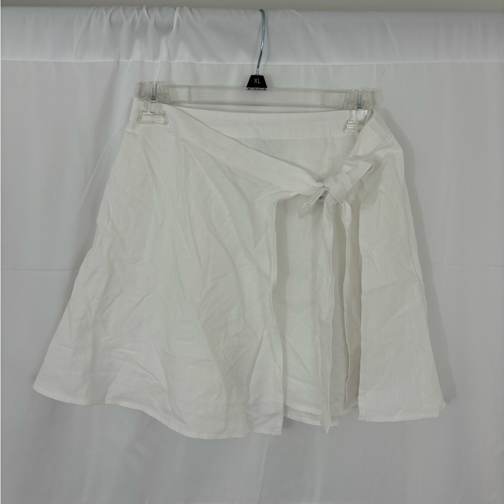 New with tag a new day size XS white skirt